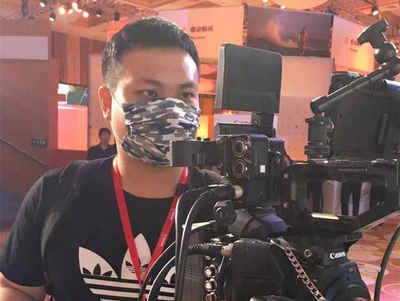 会议直播拍摄完全指南：8 年实战 × 12 机位标准 × 影视级运镜-摄行直播