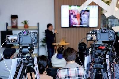 克孜勒苏柯尔克孜照片直播与视频直播的区别：如何根据活动类型选择更佳方案