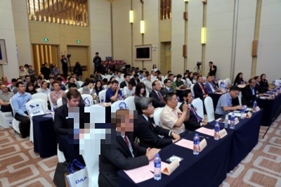 上海医学手术示教与学术会议转播｜示教室观摩端大屏与多路画面怎么布置-摄行直播